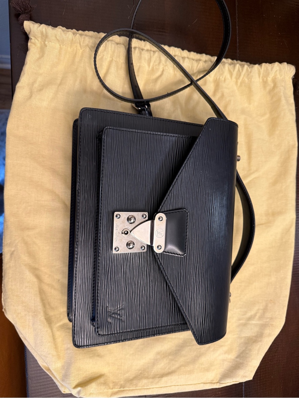 Louis Vuitton Black Epi Leather Monceau with Silver hardware - Picture 3 of 12